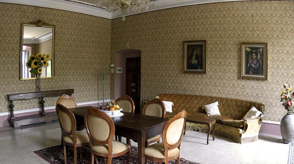 Residenza Sant'Emiliano Hotel Trevi Bagian luar foto
